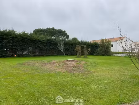 terrain constructible - 548m² - talmont-saint-hilaire