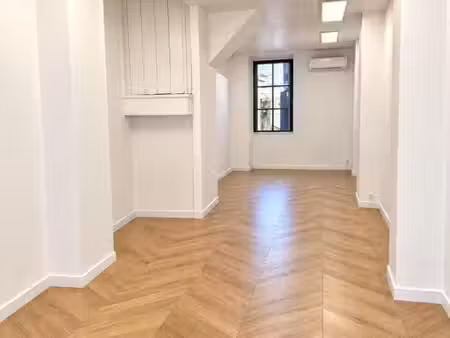 location commerce salon de provence 13300 34m²