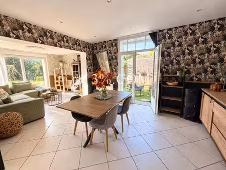 maison semi-individuelle entièrement rénovée – 95 m² – jardin exposé sud