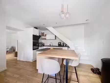 location maison 3 pièces 84 m² à verze (71960)  830 €