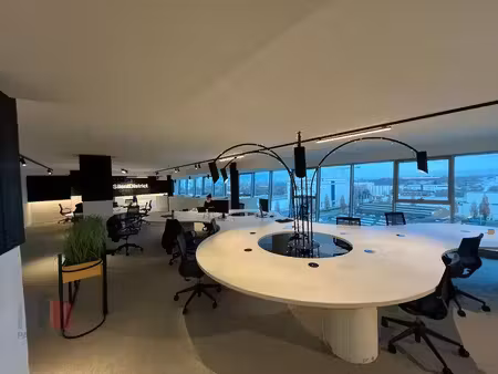 bureaux tout compris dans un emplacement de choix avec vu...