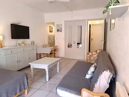 studio 1 pièce 26 m²