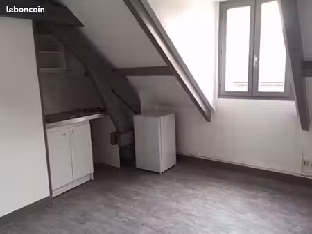 studio 1 pièce 13 m²