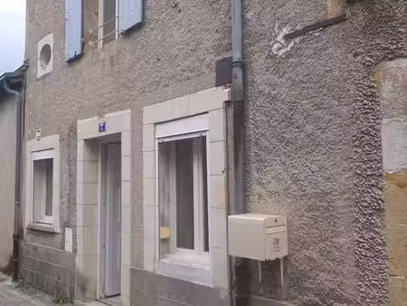 appartement t2 44m² rénové avec terrasse – centre-ville de levroux