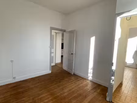 maison - 110 m² - t5 + petit jardin