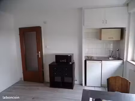 loue studio meublé 22 m2