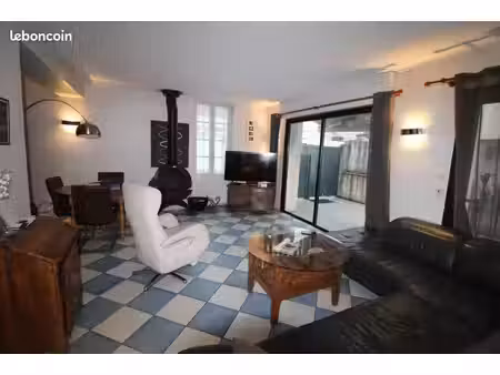 agen  proche lycée palissy  maison parfait état avec garage et terrasse
