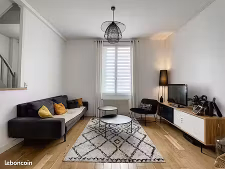 maison a louer centre ville de la rochelle
