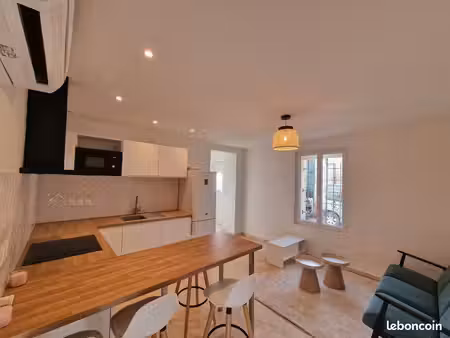 a loyer magnifique maison de village 70m2 castries