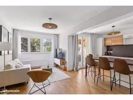 appartement 1 pièce 80 m²