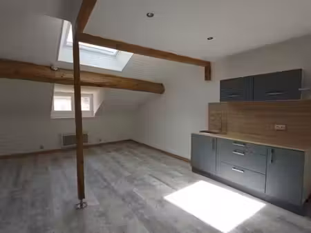 t2 duplex centre tarascon calme et lumineux. rénové