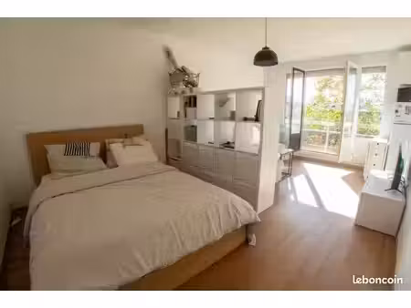 studio 1 pièce 29 m²