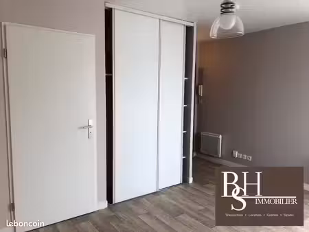 studio 1 pièce 22 m²