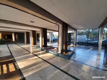 appartement 3 pìeces refait à neuf - lumineux - 1150 euros par mois charges comprises  cha