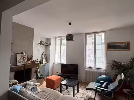 sous location - maison meublée