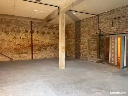 atelier/garage/ locale professionnel 140m²