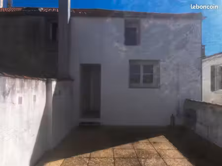 duplex hyper centre saint pierre d’oleron à l’année