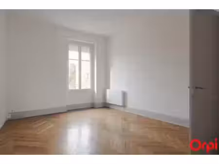 location appartement 2 pièces 54.71 m² à lyon 7ème (69007)  835 €