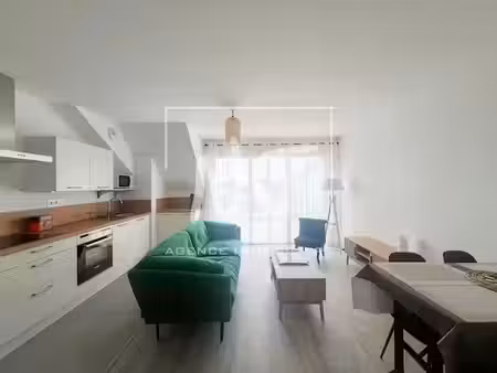 location meublée appartement 3 pièces 62 m² à bouchemaine (49080)  910 €