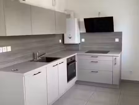 location appartement 2 pièces 45.71 m² à la roche-sur-foron (74800)  955 €