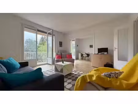location meublée appartement 2 pièces 70.75 m² à caluire-et-cuire (69300)  1 200 €