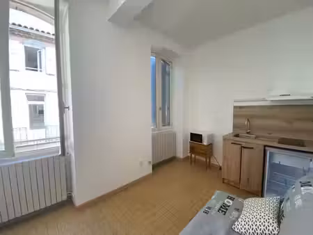 location meublée appartement 1 pièce 18 m² à castres (81100)  305 €