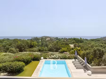 à vendre  villa sainte-lucie-de-porto-vecchio 5 chambres - 180 m² - 2 150 000 €