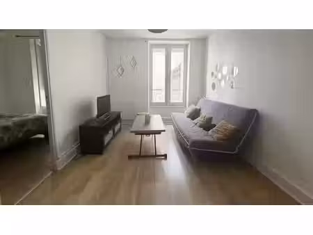 location meublée appartement 2 pièces 26 m² à vichy (03200)  501 €