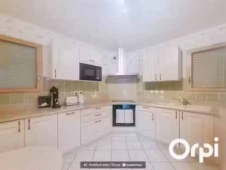 location appartement 2 pièces 54.6 m² à saint-flour (15100)  590 €