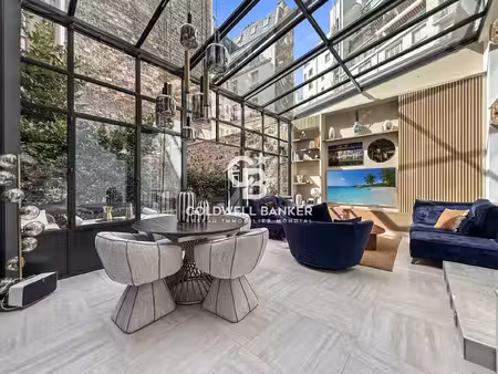 paris 16ème - passy - superbe duplex en rez-de-jardin avec véranda dans un ancien hôtel pa