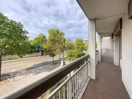 avenue rockefller metro laennec proche hopital mermoz