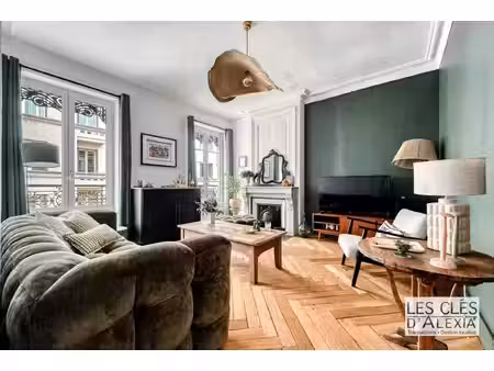 appartement t'4 hausmanien - triangle d'or
