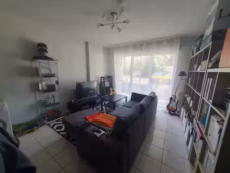 dans résidence sécurisée : t3 + balcon + 2 parkings