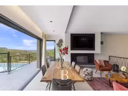 à vendre  villa sainte-lucie-de-porto-vecchio 4 chambres - 215 m² - 1 450 000 €