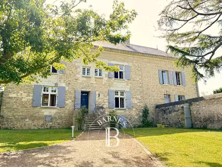 à vendre  propriété doué-en-anjou 6 chambres - 555 m² - 895 000 €