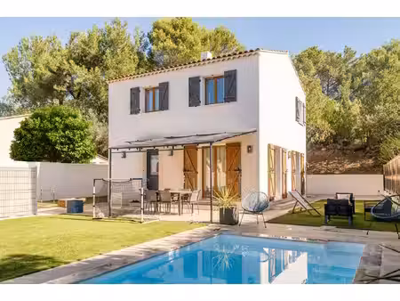 maison de luxe à vendre dans le quartier granettes-jauberte-sainte anne
