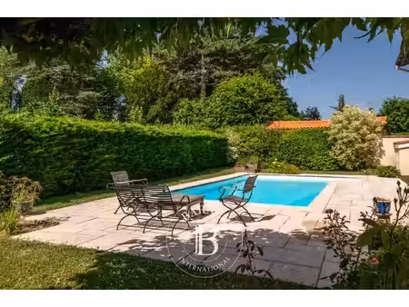 à vendre  maison saint-cyr-au-mont-d'or 4 chambres - 211 m² - 790 000 €