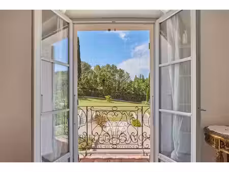 villa de luxe à vendre à le tholonet