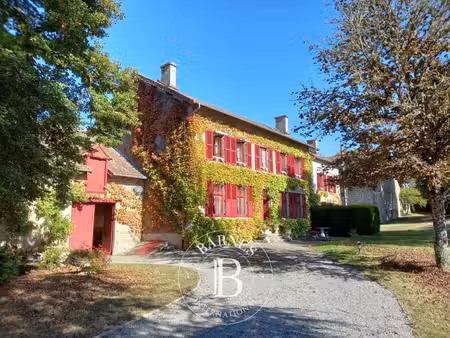 à vendre  fermette aubusson 10 chambres - 256 m² - 337 000 €