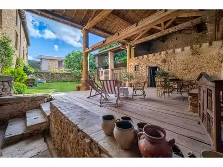 maison de caractère du xviieme siècle au coeur des monts d'or