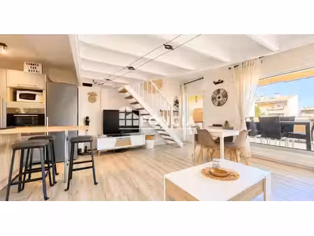 à vendre – appartement t2 avec mezzanine  grande terrasse et parking privatif – cap d’agde