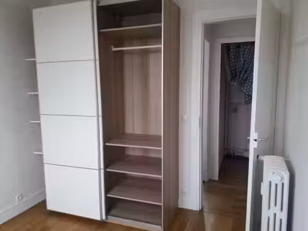 t2 / 32m² / gabriel péri (ligne 13)
