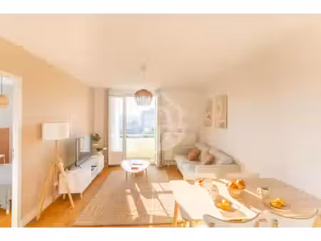 bourg-lès-valence : appartement - 4 pièces - balcon - parkin