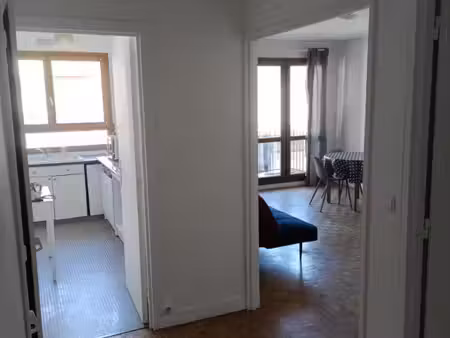 t2 meublé à louer dans une résidence sécurisée à fontenay sous bois