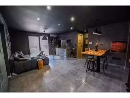 57 m2 de terrasse  78 m2 habitables  vue dégagée et possibil