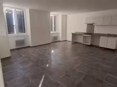 appartement t3 reole - 63 m2 - 580 euros ttc