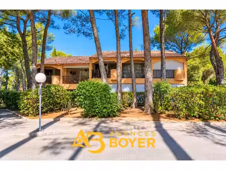 studio avec terrasse  piscine et parking à sanary-sur-mer  l