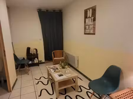location commerce le luc 83340 29m²