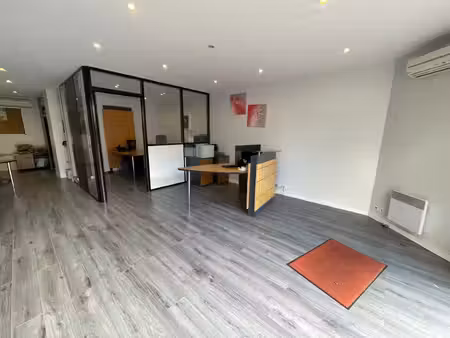 local commercial 56m² - combs la ville