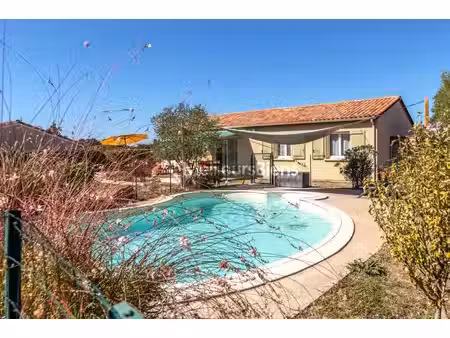 maison plain-pied - 3 chambres  piscine et jardin clos